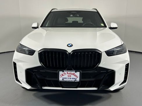 Used 2025 BMW X5 xDrive40i w/ M Sport Package AWD/4WD image 2