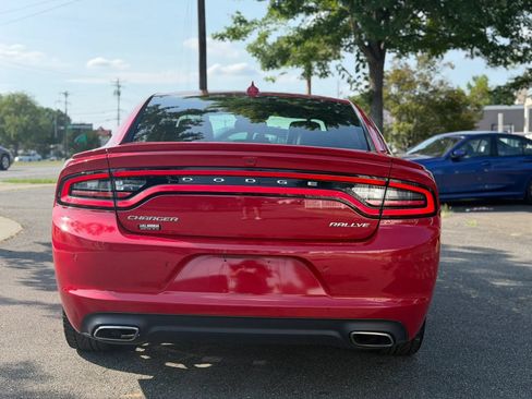 Used 2015 Dodge Charger SXT w/ Plus Group RWD image 5