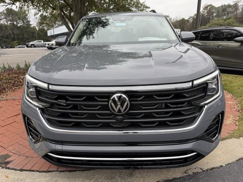 New 2026 Volkswagen Atlas SEL Premium R-Line AWD/4WD image 2