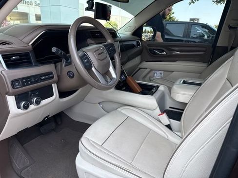 Used 2022 GMC Yukon Denali RWD image 5