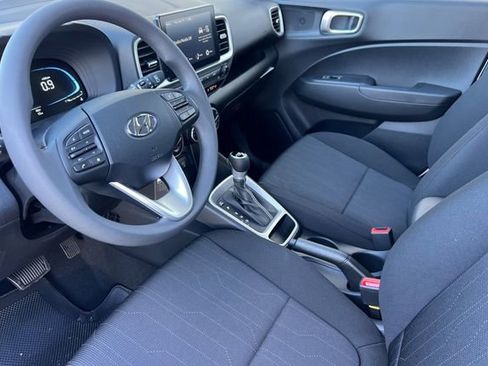 New 2026 Hyundai Venue SE image 10