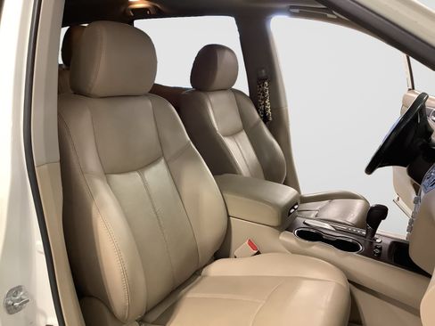 Used 2017 Nissan Pathfinder Platinum FWD image 14