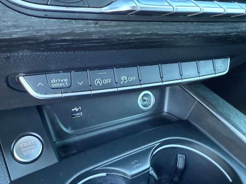 Used 2018 Audi A4 2.0T Premium image 23