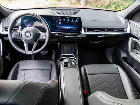 Used 2025 BMW X2 xDrive28i w/ Convenience Package image 21