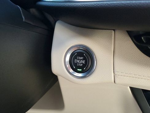 Used 2023 Buick Envision Avenir AWD/4WD image 30
