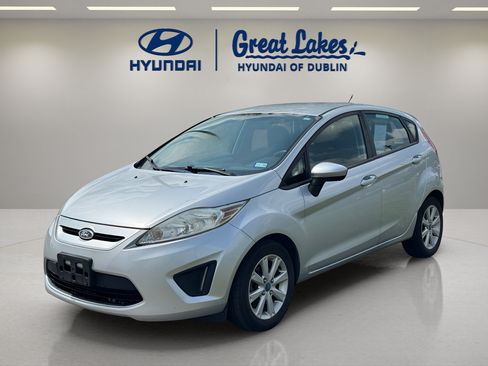Used 2012 Ford Fiesta SE FWD image 1