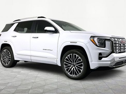 New 2026 GMC Terrain Denali w/ LPO, Floor Liner Package image 3