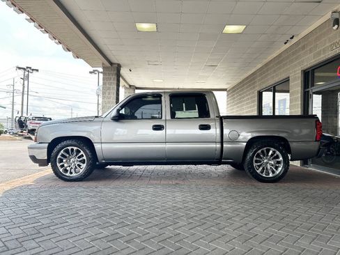 Used 2006 Chevrolet Silverado 1500 LT w/ Light Duty Power Package RWD image 7