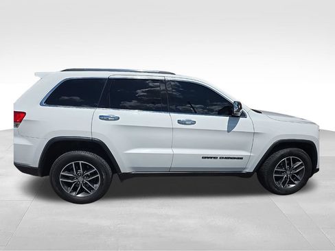Used 2017 Jeep Grand Cherokee Limited AWD/4WD image 7