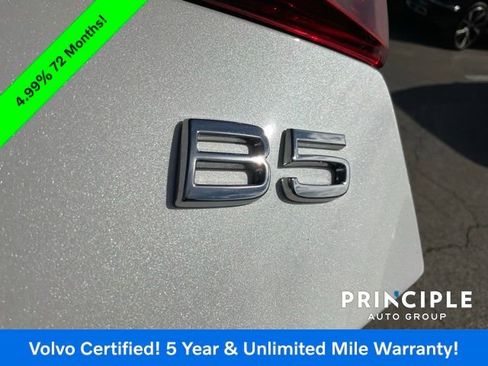 Certified 2024 Volvo S60 B5 Core image 28