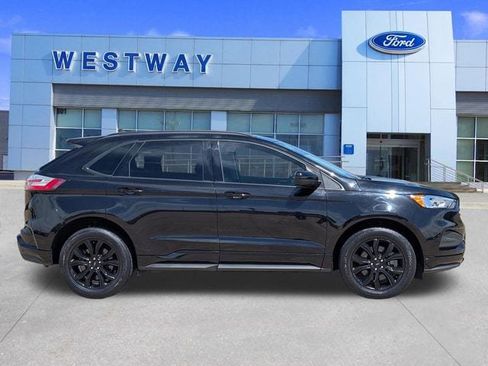 Used 2022 Ford Edge SE w/ Black Appearance Package AWD/4WD image 2
