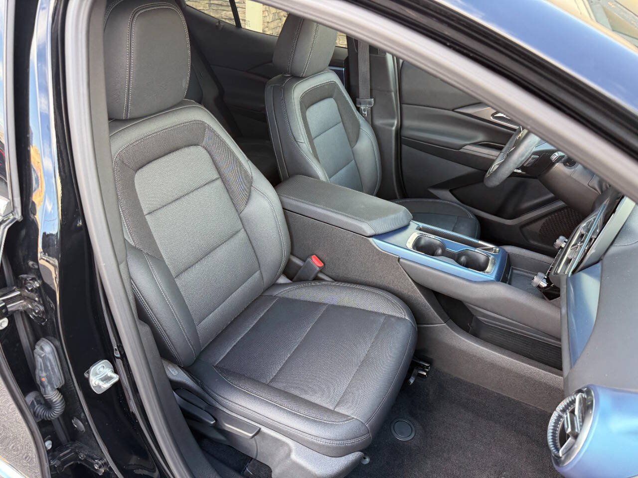 Used 2024 Chevrolet Equinox EV LT AWD/4WD image 10