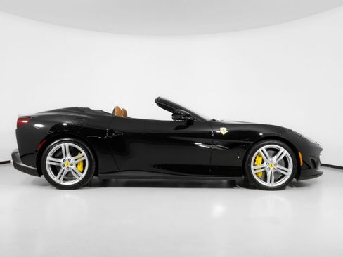 Used 2019 Ferrari Portofino image 10
