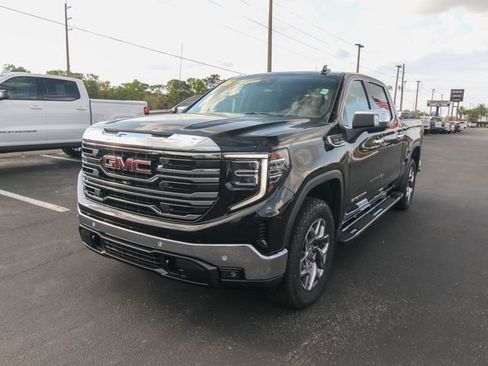 New 2026 GMC Sierra 1500 SLT w/ SLT Premium Plus Package AWD/4WD image 3