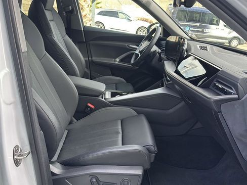 Used 2025 Audi Q5 Premium Plus w/ Premium Plus image 13