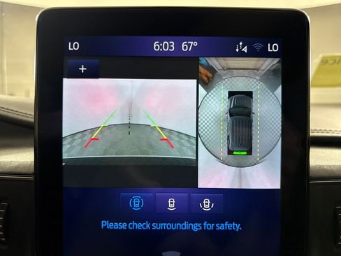 Used 2023 Ford Explorer Platinum w/ Technology Package image 16