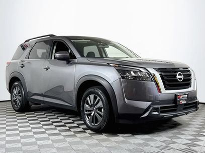 Used 2024 Nissan Pathfinder SV