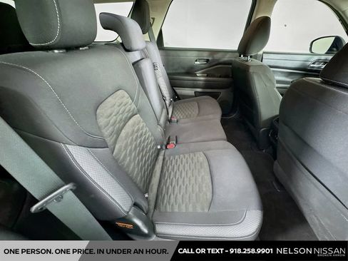 Certified 2022 Nissan Pathfinder S FWD image 26