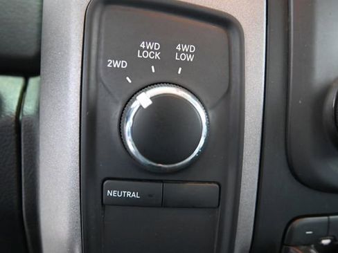 Used 2016 RAM 2500 Tradesman w/ Chrome Appearance Group image 24