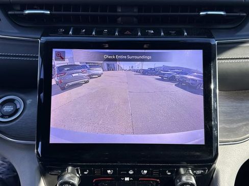 Used 2021 Jeep Grand Cherokee L Overland w/ Luxury Tech Group IV image 31