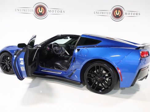 Used 2016 Chevrolet Corvette Stingray Coupe w/ Carbon Flash Badge Package image 62