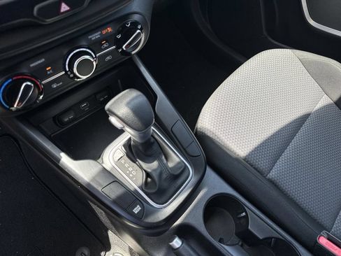 Used 2023 Kia Soul LX w/ LX Technology Package FWD image 20