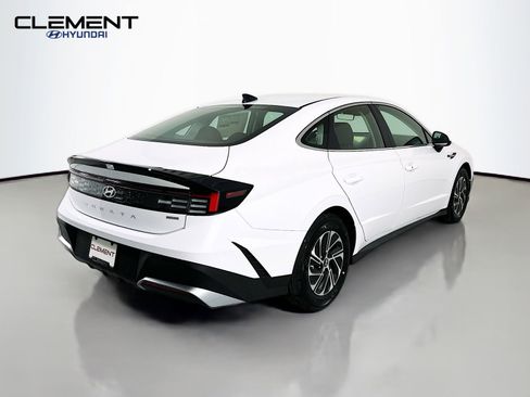 New 2026 Hyundai Sonata Blue FWD image 6