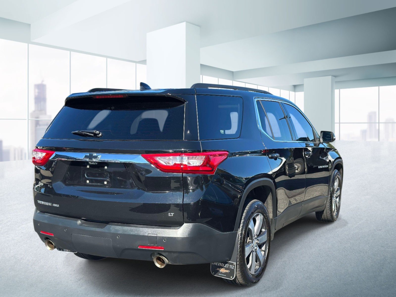 Used 2021 Chevrolet Traverse LT w/ LT Premium Package AWD/4WD image 4