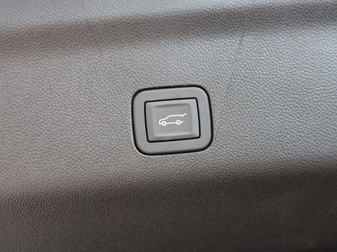 New 2026 GMC Yukon AT4 w/ AT4 Premium Plus Package AWD/4WD image 17