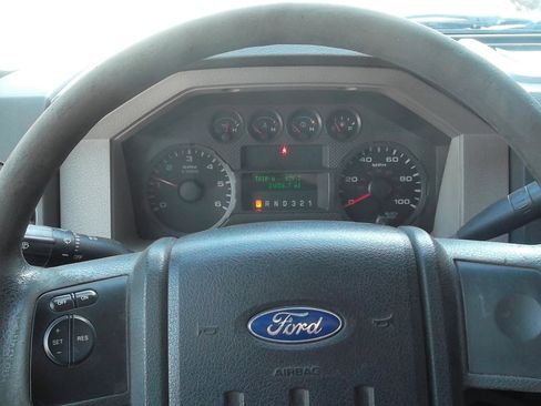 Used 2010 Ford F550 2WD Regular Cab Super Duty image 18