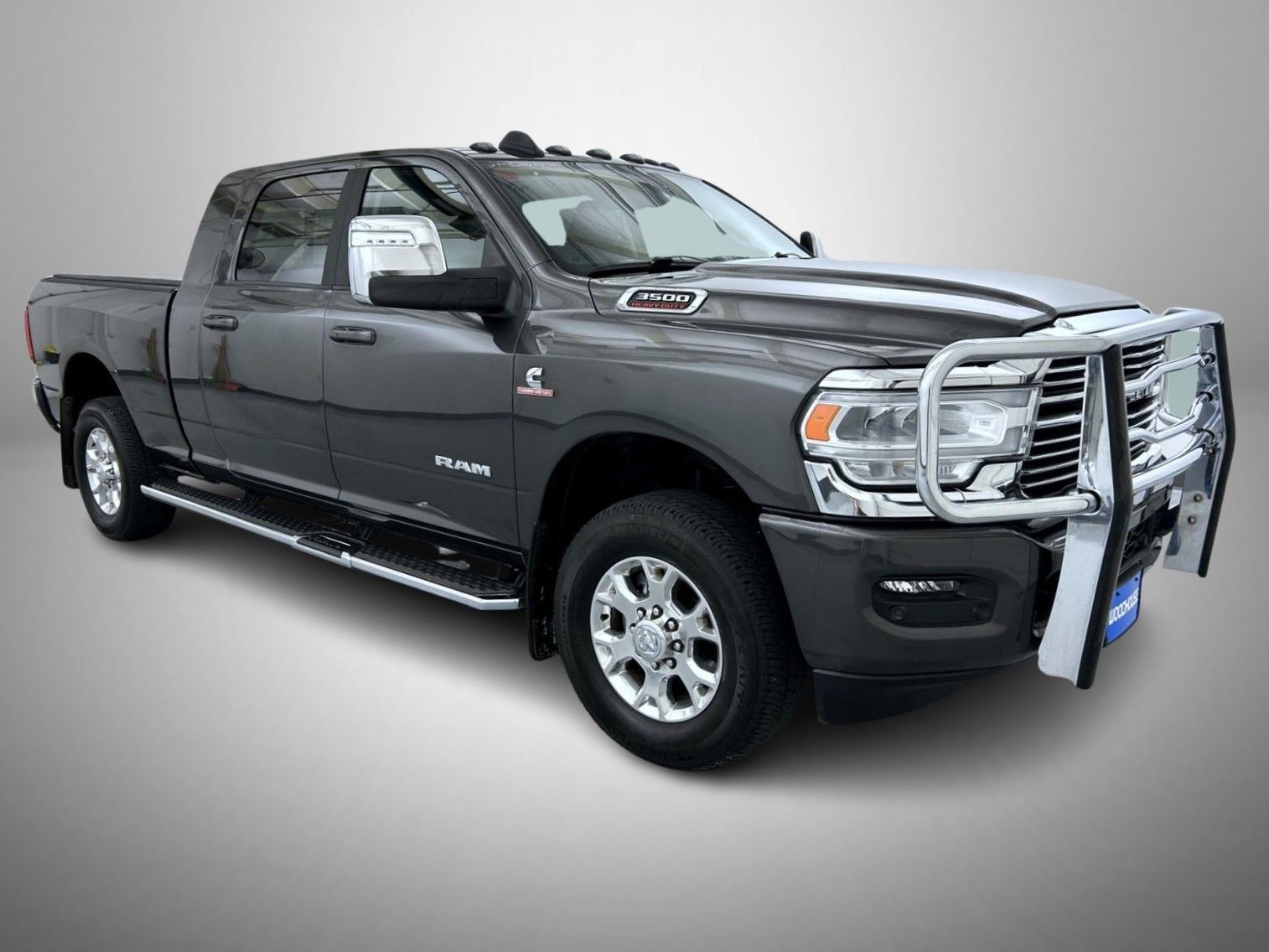 Used 2024 RAM 3500 Laramie AWD/4WD image 3