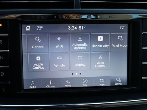 Used 2020 Lincoln Continental w/ Premium Package image 25