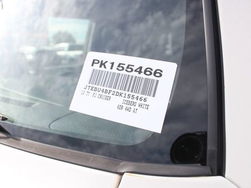 Used 2013 Toyota FJ Cruiser 4WD w/ Upgrade Pkg image 38