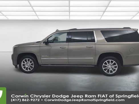 Used 2019 GMC Yukon XL Denali w/ Open Road Package image 9