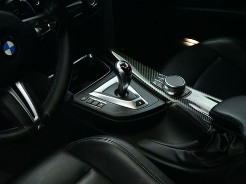 Used 2018 BMW M3 RWD image 49