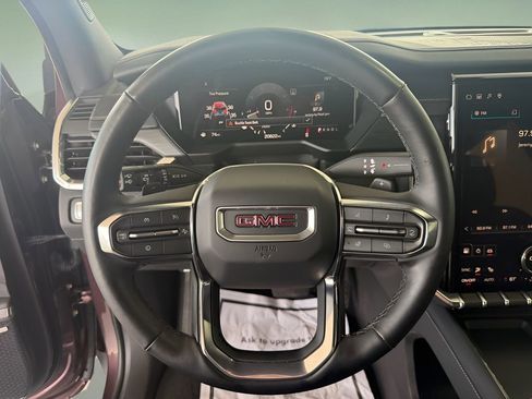 Used 2025 GMC Acadia Elevation image 26