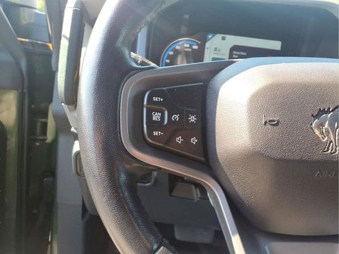 Used 2023 Ford Bronco Badlands w/ Sasquatch Package AWD/4WD image 29