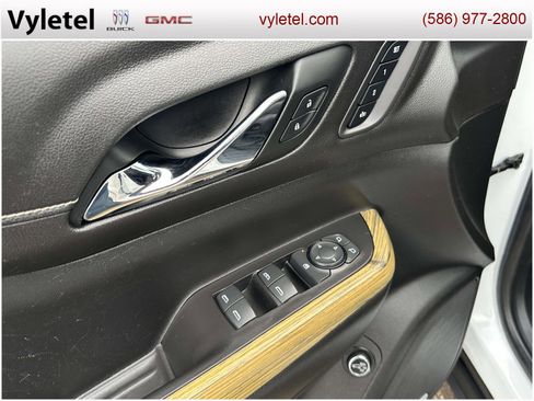 Used 2019 GMC Acadia Denali w/ Technology Package image 16