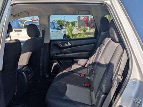 Used 2020 Nissan Pathfinder S FWD image 14