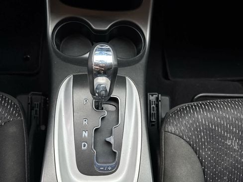 Used 2019 Dodge Journey SE image 24