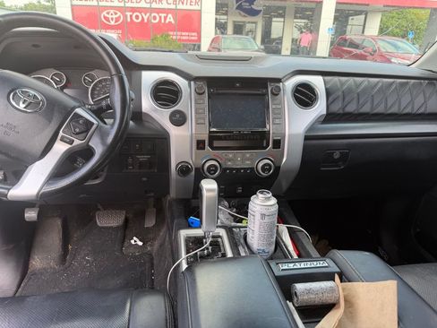 Used 2017 Toyota Tundra Platinum AWD/4WD image 10