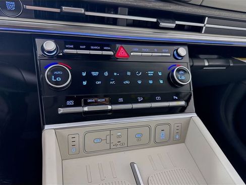 New 2025 Hyundai Santa Fe Calligraphy image 13