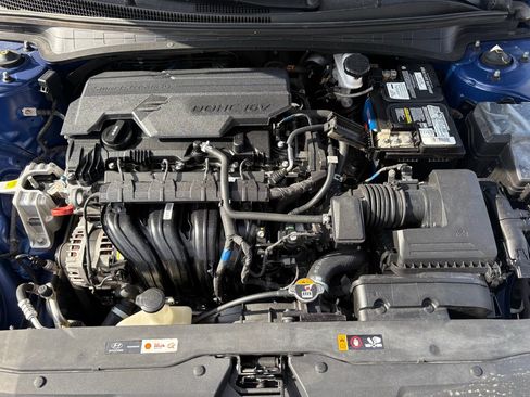 Used 2021 Hyundai Elantra Limited image 31