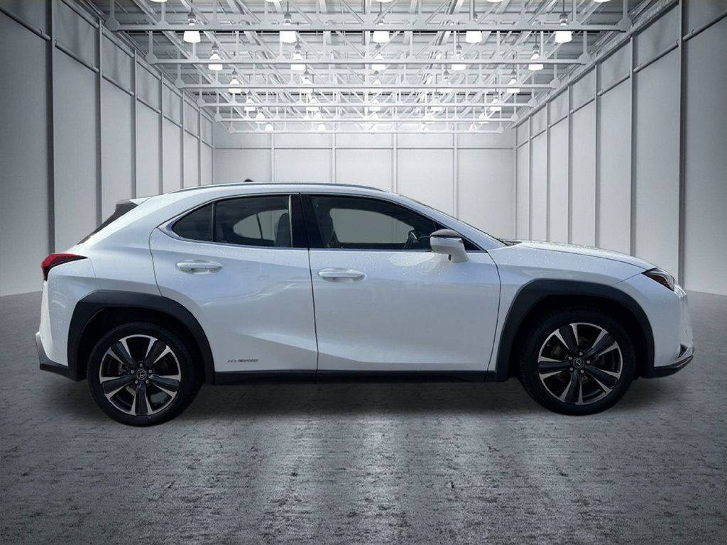 Used 2019 Lexus UX 250h w/ Premium Package AWD/4WD image 22