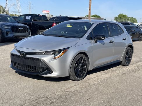 Used 2022 Toyota Corolla SE FWD image 2