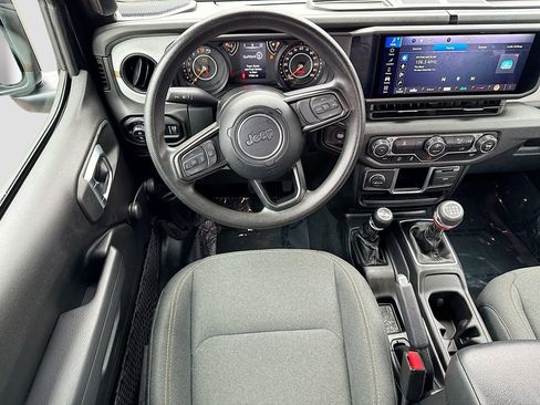 Used 2024 Jeep Gladiator Sport image 16