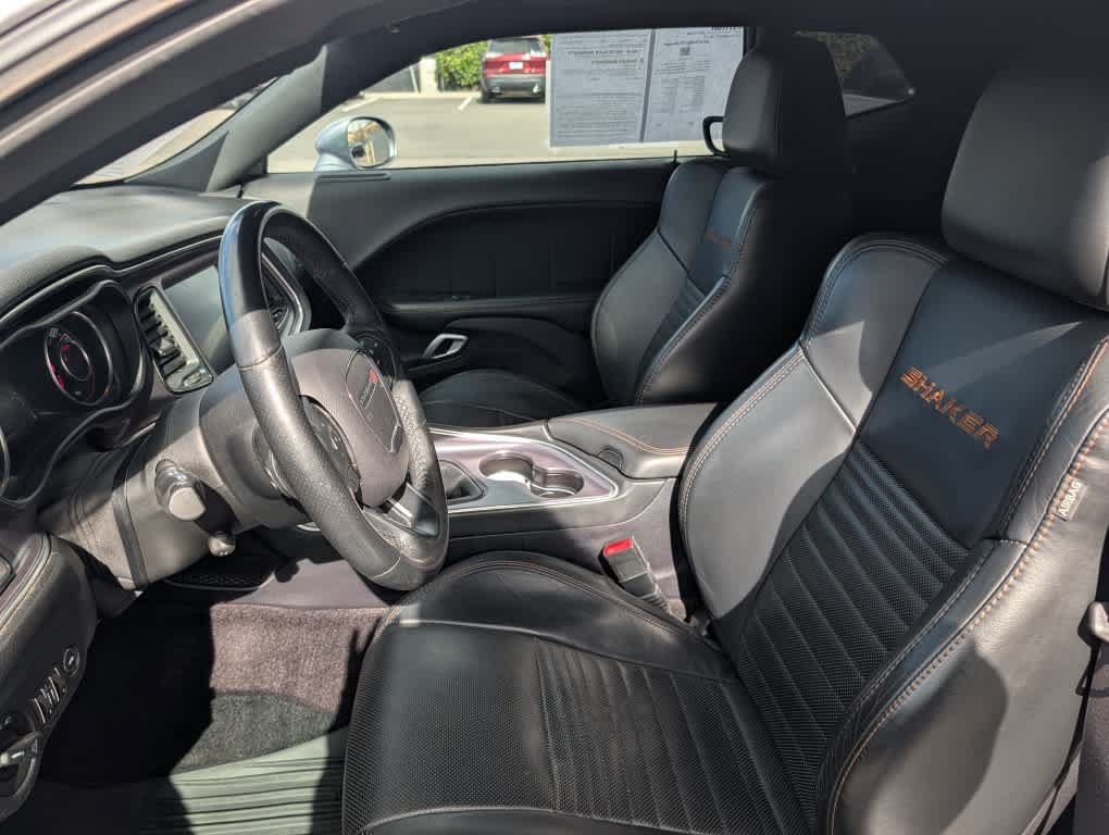 Used 2016 Dodge Challenger R/T Plus RWD image 29