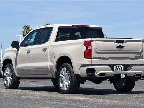New 2026 Chevrolet Silverado 1500 High Country AWD/4WD image 6