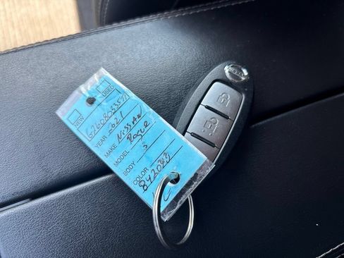 Used 2021 Nissan Rogue S AWD/4WD image 31