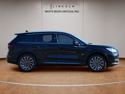 Certified 2023 Lincoln Corsair Reserve w/ Equipment Group 202A image 4